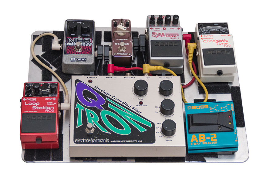 Pedal Board - Electro-Harmonix Q-Tron, Boss RC-2, Electro-Harmonix Neo Mistress, Tom'sLine Octopus, Boss SYB-3, Boss TU-3, Boss AB-2